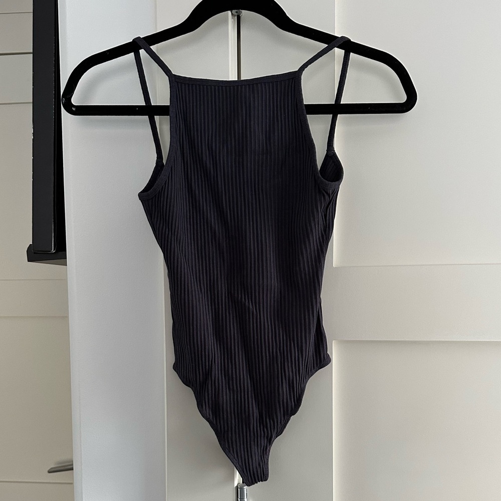 Aritzia Wilfred Bodysuit - Picture 1 of 4